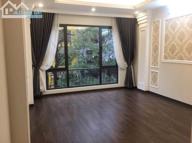 BÁN TRƯỚC TẾT GIÁ NÀO CŨNG BÁN - NGUYÊN HỒNG - ÔTÔ VỈA HÈ KD 600tr/ năm - 6 TẦNG THANG MÁY - 2