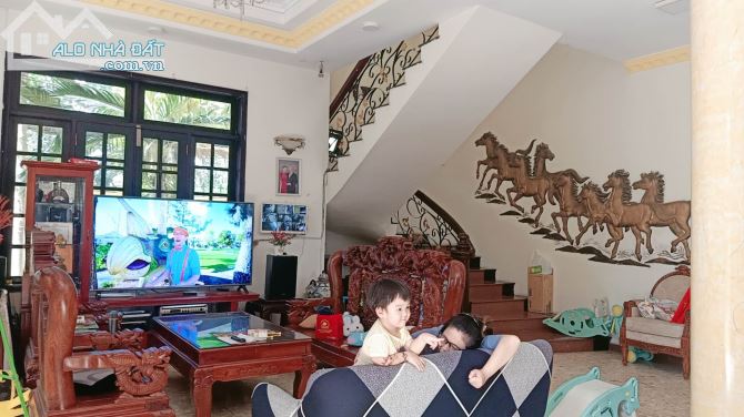 Biệt thự siêu đẹp Nguyễn Duy Trinh, Long Trường, Thủ Đức, 650m, hồ bơi, giá chỉ 50 tỷ. - 2