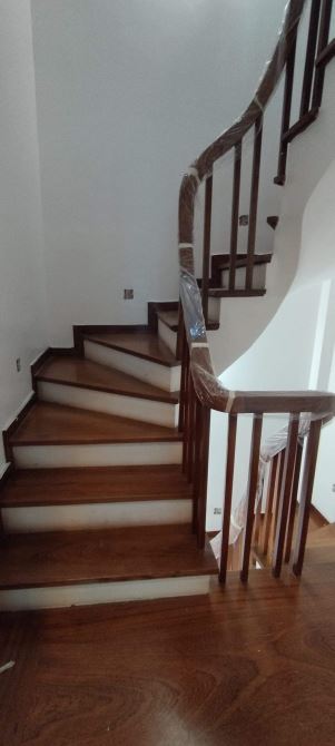 Bán nhà đẹp Văn Tiến Dũng, Từ Liêm, mới, nông, gần phố,bãi oto gần, 35m*5Tmt4.*chỉ 5.x tỷ - 5