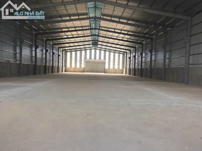 Cho thuê kho xưởng 1500m2 đường Phan Trọng Tuệ , Thanh Trì  xe cont ra vào kho