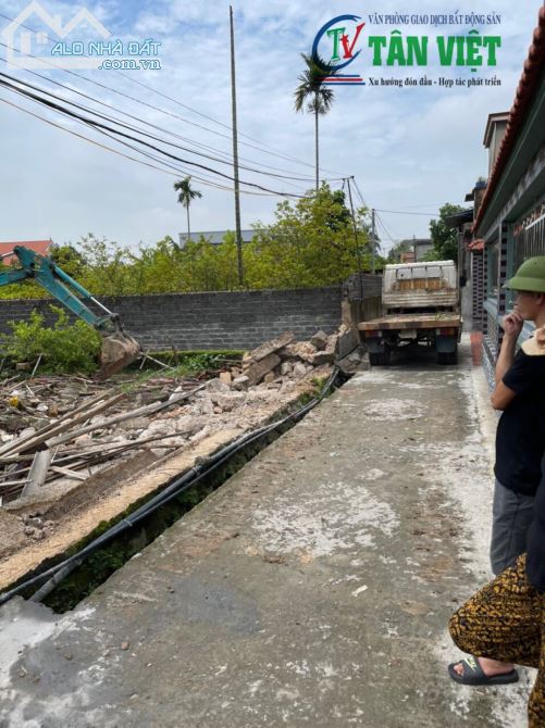 Chỉ 5xx triệu có ngay lô 90m xây nhà cực đẹp , ngõ đang mở rộng nông thôn mới tại Phù Ninh - 4