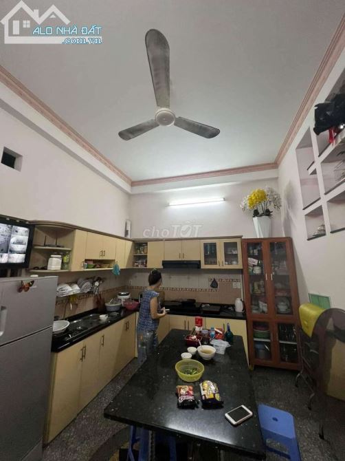 Bán nhà hẻm 10m có vỉa hè, Nguyễn Văn Lượng, Phường 16, Gò Vấp, 70m2 - 2 tấm-nhỉnh 6 ty - 4