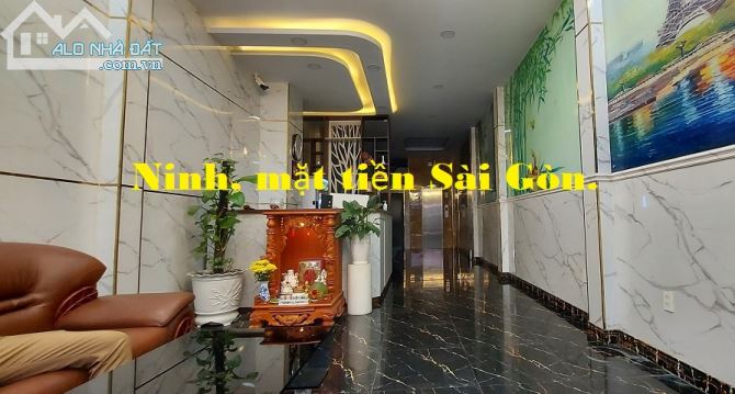 Khách sạn MT đường số 5, Bình Hưng Hòa, Bình Tân, 60m2, 5 tầng, thang máy. Ninh mặt tiền.