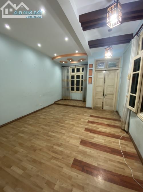 Cần cho Thuê nhà Nguyễn Xiển, diện tích 70m, 4t, 25 tr/th. lô góc,ô tô dừng đỗ ngày đêm - 2