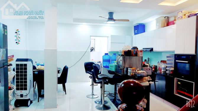 Bán Nhà Đẹp Hẻm ÔTô Ngủ Trong Nhà Phạm Văn Hai,P5,Tân Bình, 96M2,Ngang 4.6m,5tầng,12tỷ99 - 2