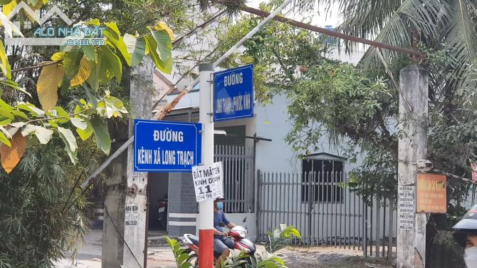 Bán đất thổ cư xã Long Trạch, Cần Đước. Dt 5x24m, đường công cộng 2m - 2