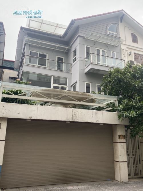 Cho thuê nhà Liền kề, Biệt Thự  A10 Phố Nguyễn Chánh , dt 95m x4t, mt6m, 45tr/th.