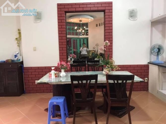Bán gấp nhà Phú Nhuận, giá chỉ 14.5 tỷ, 4 tầng HXH, kinh doanh tốt. - 3
