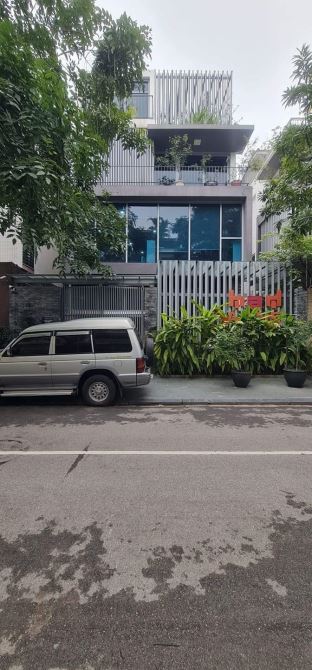 Biệt Thự Việt Hưng 200m2 × 4 Tầng, Mặt Tiền 10m, Giá 28.5 Tỷ, Long Biên