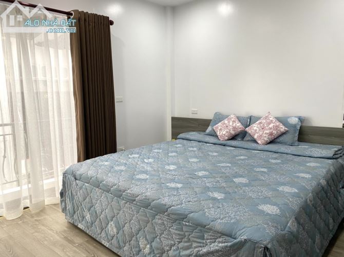 Cho thuê chung cư mini đủ đồ thang bộ phố Trần Khát Chân 30m 5 triệu - 2