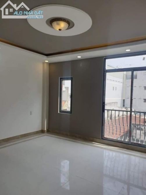 Bán gấp nhà 5 tầng, Bình Thạnh, giá chỉ 15 tỷ, kinh doanh tốt, thu nhập cao.
