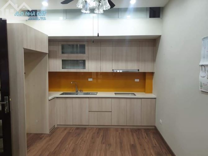 Cho thuê nhà đình thôn 60m2 5 tầng 4 phòng ngủ Full đồ giá 15tr