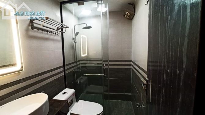 Cho thuê chung cư mini thang máy đủ đồ phố Trần Khát Chân 50m giá rẻ mới tinh - 2