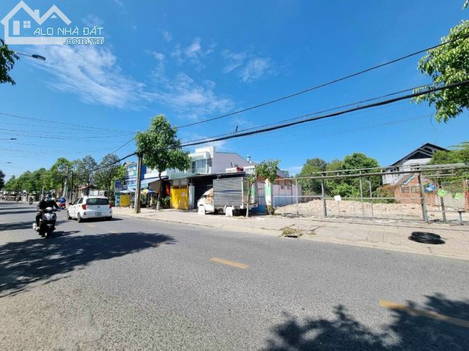 Bán lô biệt thự MT đường Nguyễn Thành Phương P. Thống Nhất. 233m. sr tc. Giá bán gấp 13 tỷ - 1