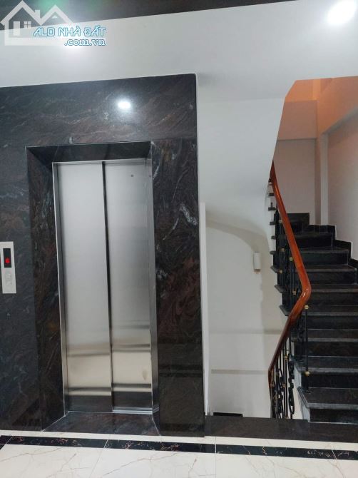 BÁN NHÀ PL PHỐ ĐỖ QUANG QUẬN CẦU GIẤY DT: 42M 5T MT: 4M GIÁ: 17,9TỶ - 2