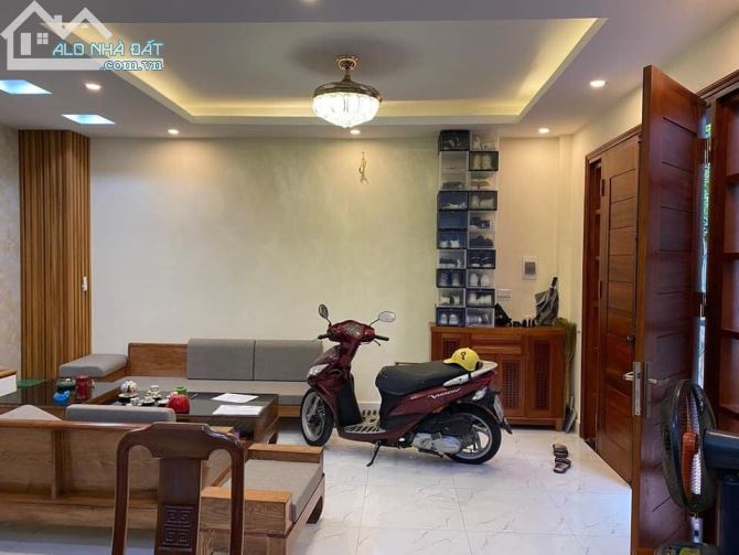 BÁN GẤP NHÀ LÔ GÓC 3 THOÁNG PHỐ GIÁP BÁT, HOÀNG MAI, 42M2, 4 TẦNG, MT 7M - 1