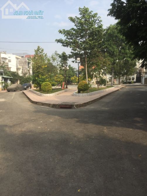 Bán đất KDC Him Lam , Phường Trường Thọ ( giá tốt nhất khu vực). DT: 5 X 20 = 100 m2 - 2