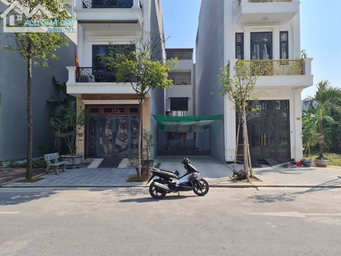 CẦN BÁN ĐẤT MẶT ĐƯỜNG NGUYỄN CHÍ THANH KHU ĐÔ THỊ THỐNG NHẤT - 1