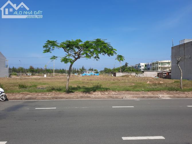 Cắt Lỗ 2 tỷ Lô Mặt Tiền Hùng vương Chỉ Duy Nhất 1 Lô Đẹp Chuẩn Chỉ