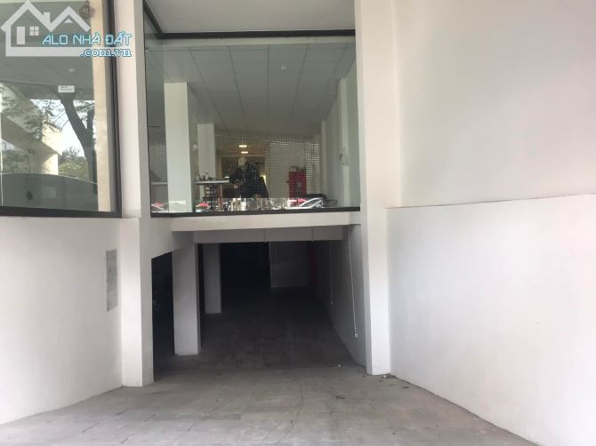 Bán tòa nhà mặt phố Đỗ Quang 230m, 10 tầng, MT 10m - 1