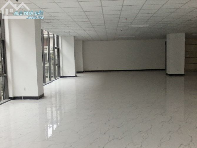 Bán tòa nhà mặt phố Đỗ Quang 230m, 10 tầng, MT 10m - 2