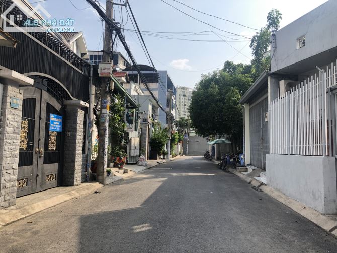 "Bán đất mặt tiền đường 18, Linh Đông, 105 m2  ( giá tốt nhất KV)