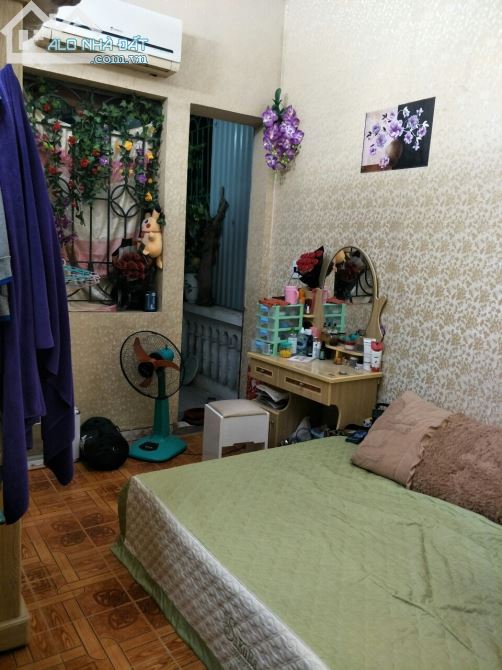 Bán nhà ngõ 467 Lĩnh Nam,DT 42 * 3 tầng. Giá 1,98 tỷ - 1