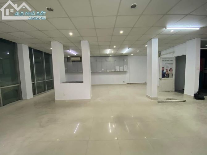 BÁN NHÀ MẶT TIỀN BẠCH ĐẰNG, TÂN BÌNH, NGANG 11 x 20 , NHỈNH 60 TỶ. - 3