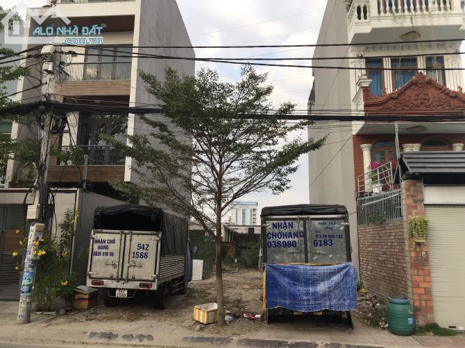Bán đất mặt tiền đường 904, Phường Hiệp Phú, Quận 9 , DT: 4 x 18 = 71 m2 . Gía 6.2 tỷ