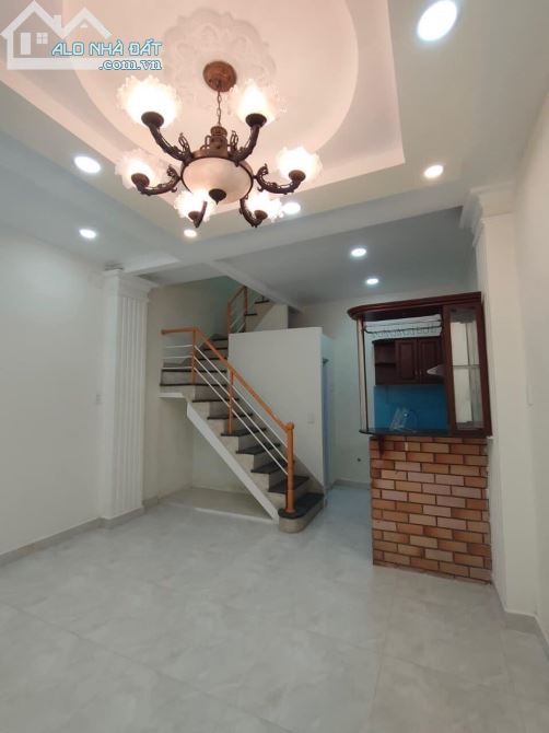 Bán nhà mới  hẻm ba gác gần Đại học Thuỷ Lợi Trường Sa P.17 Bình thạnh 23M2 4PN giá 3 TỶ05 - 1