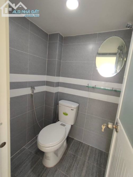 Bán nhà mới  hẻm ba gác gần Đại học Thuỷ Lợi Trường Sa P.17 Bình thạnh 23M2 4PN giá 3 TỶ05 - 3