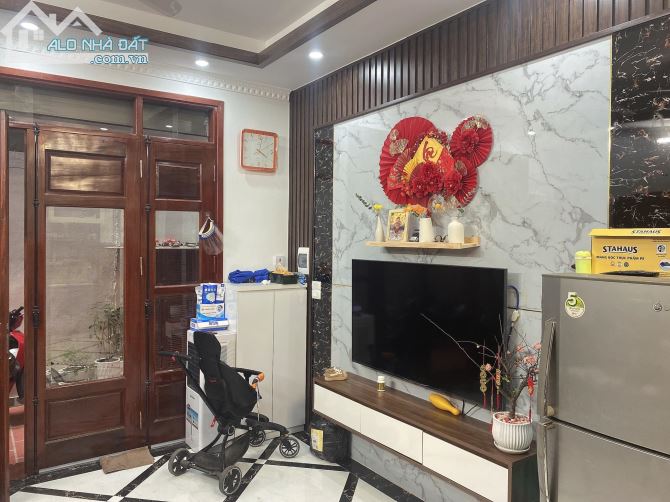 XUÂN THỦY CẦU GIẤY, DÂN TRÍ CAO, NGẬP TRÀN TIỆN ÍCH,FULL NỘI THẤT,36m, chỉ 6.x tỷ - 1