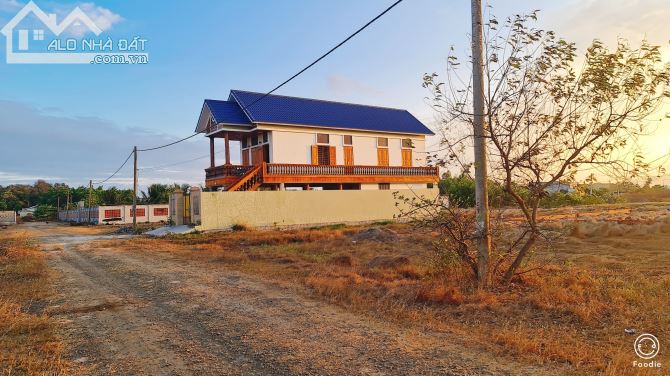 BÁN ĐẤT LỘC AN ĐẤT ĐỎ BÀ RỊA VŨNG TÀU diện tích 6,5x22,đường rộng 15m