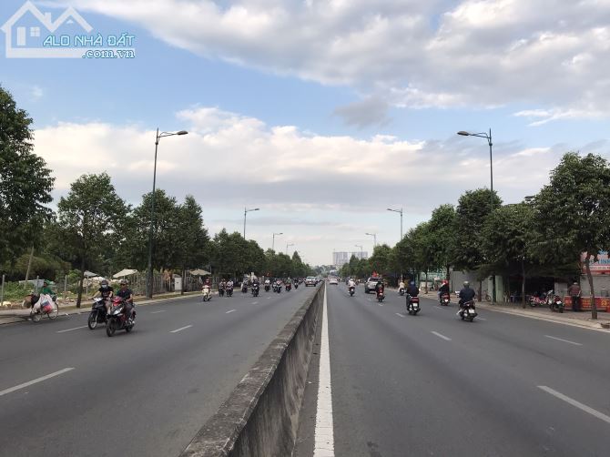 " Bán Đất mặt tiền đường Phạm Văn Đồng , Phường Linh Đông , TP_Thủ Đức. 132 m2 / 9 tỷ