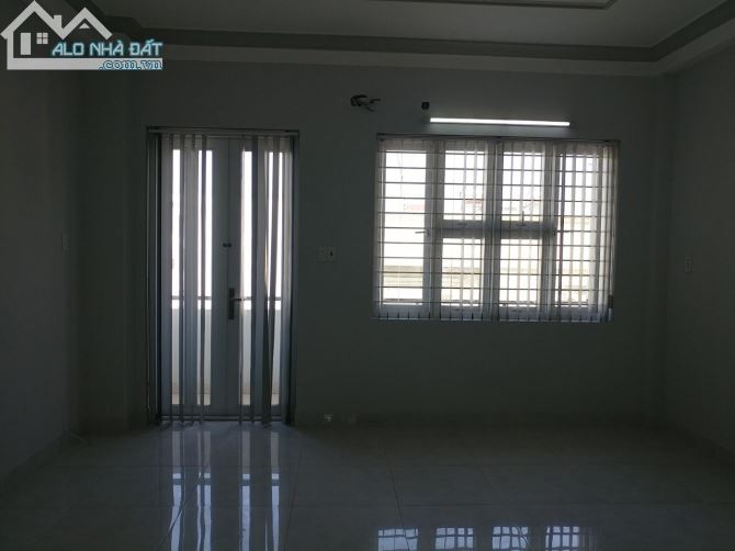 Cho thuê nhà hẻm xe hơi 1 Sẹc Lê Đức Thọ (ngã 4 Nguyễn văn lượng) 3 Lầu - 2
