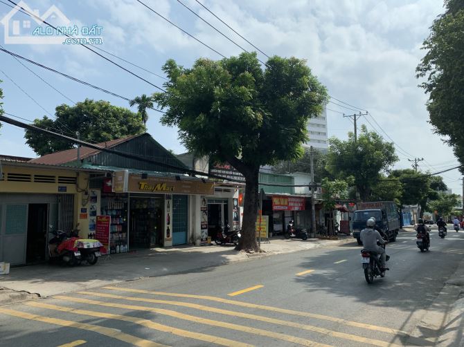Bán đất mặt tiền kinh doanh Linh Trung, TP Thủ Đức. DT: 4 x 23,8= 95,2m2, Gía: 9.7 tỷ - 2