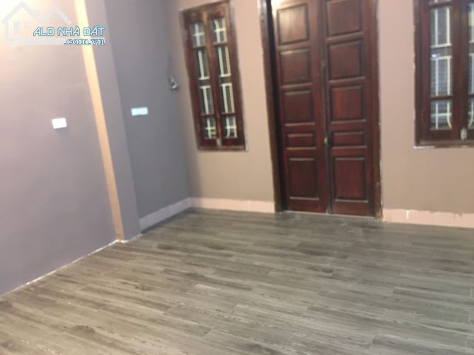 Cho thuê nhà dương Khuê 60m2 5 tầng 6 phòng ngủ giá 18tr - 3