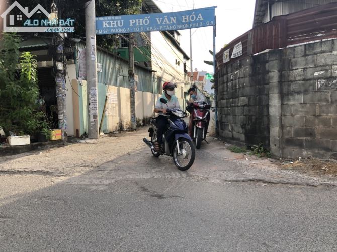Bán đất mặt tiền đường 8, Phường Tăng Nhơn Phú B. Quận 9 ,DT: 9 x 20 = 180 m2. Gía Tốt - 1