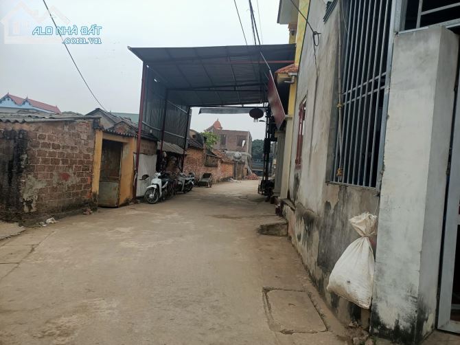 CẦN BÁN LÔ ĐẤT LÔ GÓC Ở ĐÔNG YÊN – 50M RA TL421B VỊ TRÍ ĐẸP 252M 10M MẶT TIỀN GIÁ 3.88 TỶ - 2