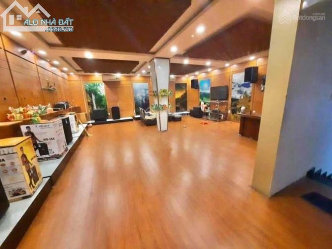 Bán nhà MTNB Tân Hương DT 8x16m vuông vức xây lửng + 2 lầu + sT giá 16.8 tỷ TL