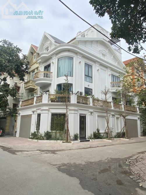 Bán gấp Biệt Thự Siêu vip KĐT Văn Phú- Hà Đông dt 215m x3t, mt 9.6m - 1