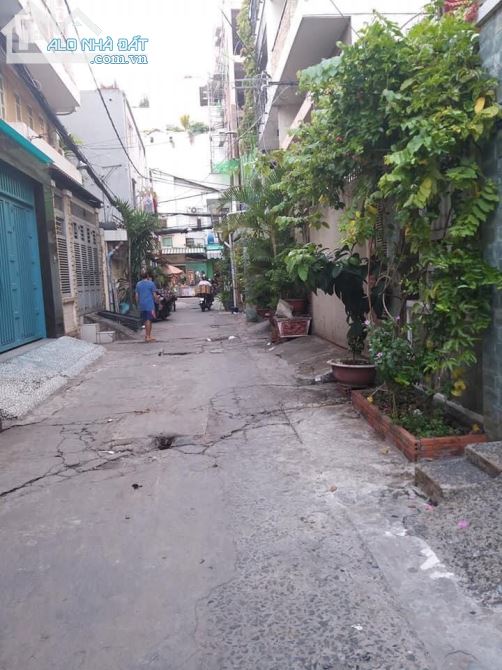CMT8, Quận 10, Hẻm Xe Tăng, 100m2, bao đầu tư chỉ 16,2 tỷ
