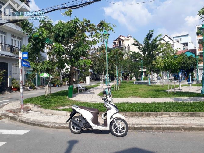 Bán đất biệt thự góc, diện tích 12x19m, giá rẻ khu Tân Quy Đông, phường Tân Phong, quận 7 - 2