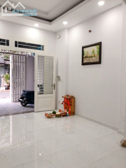 NHÀ 4 TẤM NGAY ĐẠI HỌC VĂN LANG, HẺM 12M THÔNG THOÁNG, 70M2, 9.5 TỶ TL - 1