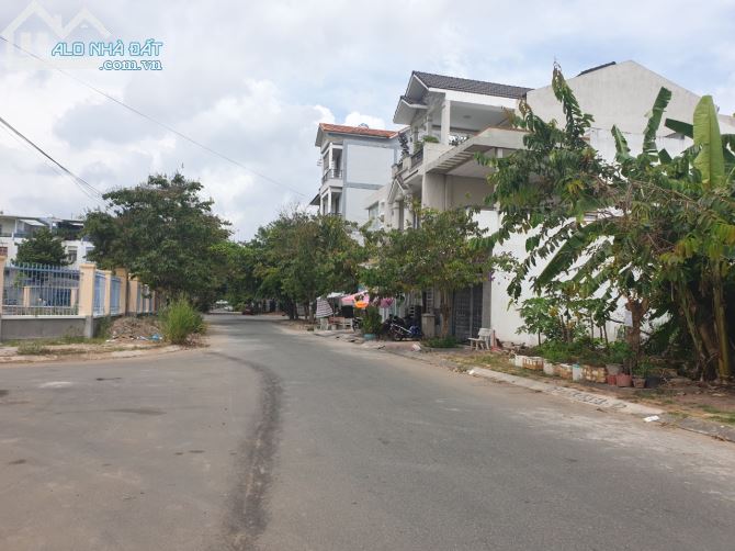 Cần cho thuê mặt bằng đường B8 KDC Hưng Phú 1 - 1