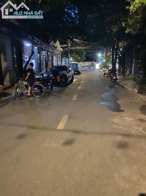 Cho thuê nhà Lê Thị Hồng, P17 gần chợ Căn Cứ 26 2 lầu (5,5*20m) HÌNH THẬT 100% - 1