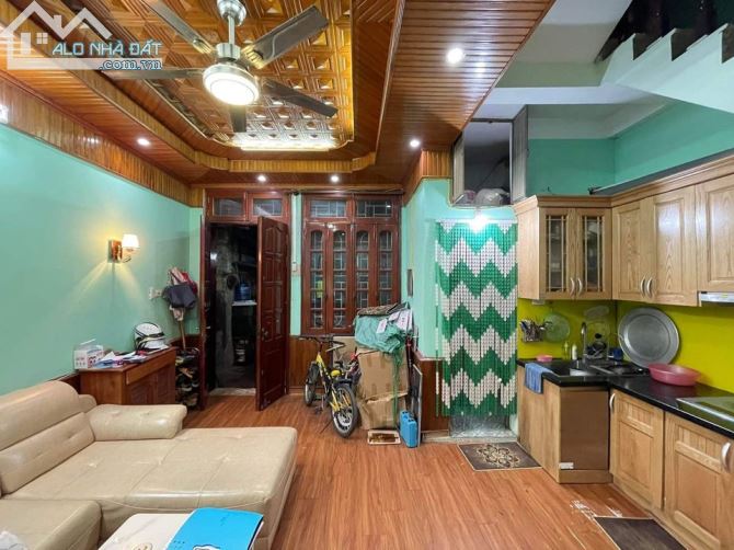 Bán nhà ngõ 95 Chùa Bộc, diện tích 37m2 x5 tầng, mặt tiền 4m, Giá 4,4 tỷ - 2