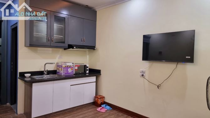 Cho thuê căn hộ đủ đồ mới tại Trần Quốc Toản, DT 40m2 - 3