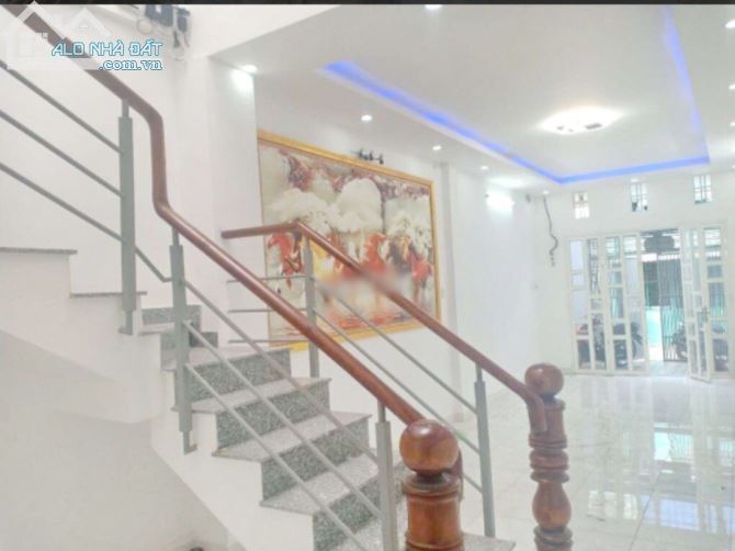 Bán căn góc 2 mặt tiền đường Bà Lê Chân, P Tân Định, Quận 1 ,DT: 4.2x20m,Giá: 20 tỷ - 2