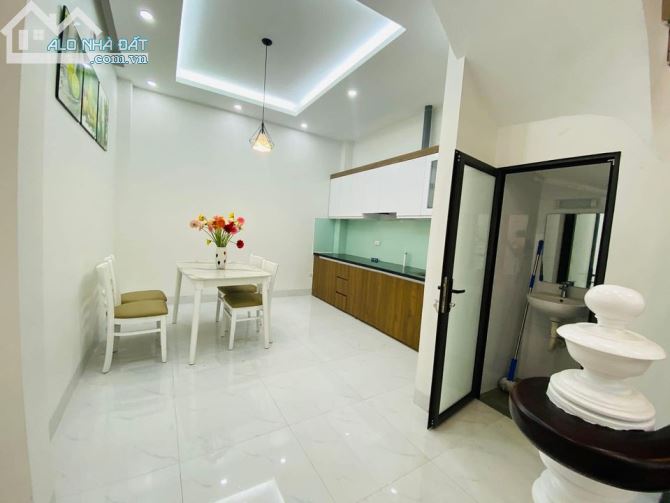 Bán nhà 4 tầng phố Vũ Thạnh, diện tích 40m2 mặt tiền 4m, Giá 5,2 tỷ - 2